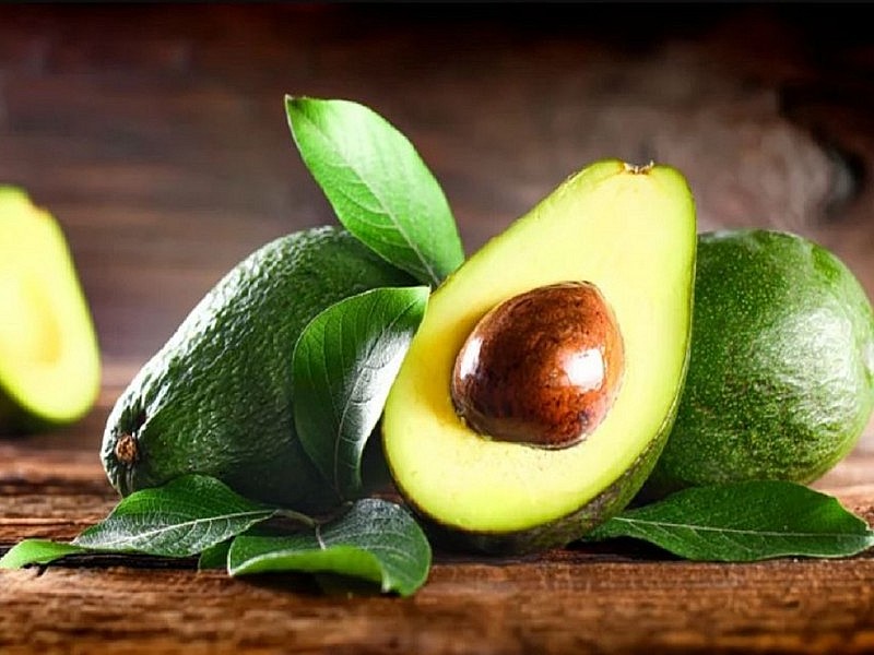 Đắp mặt nạ từ vitamin B1 kết hợp cùng quả bơ. (Ảnh: Sưu tầm Internet)