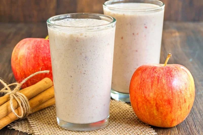 Chế biến món ăn dặm táo xay đơn giản. (Ảnh: sưu tầm internet)