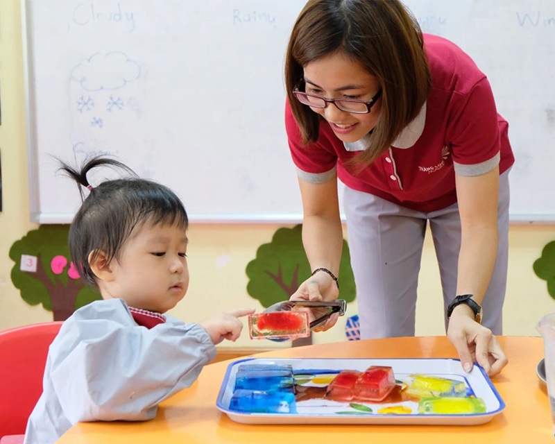 Đi học sớm gi&uacute;p trẻ ph&aacute;t triển nhiều kỹ năng (Ảnh: Sưu tầm internet)