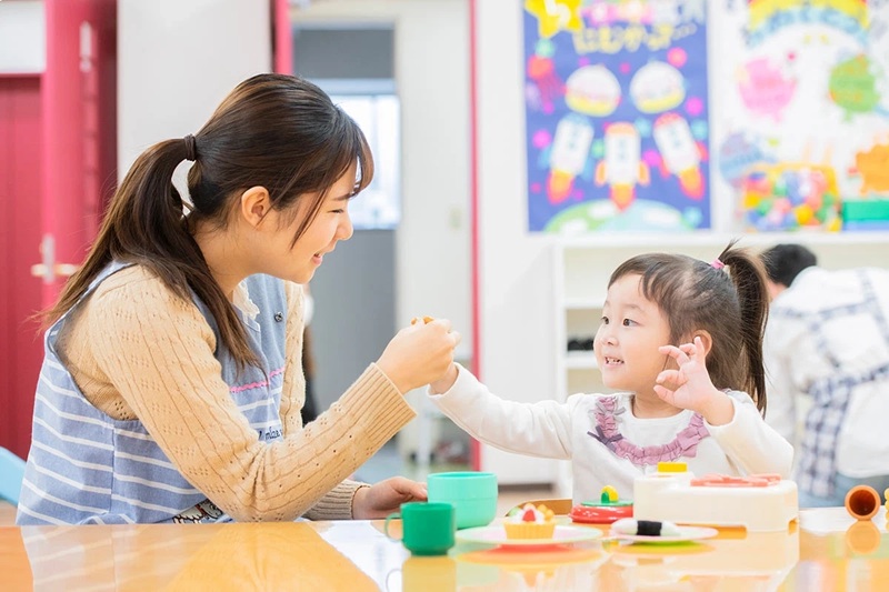 Nhiều phụ huynh lo lắng việc cho b&eacute; đi học qu&aacute; sớm l&agrave; kh&ocirc;ng n&ecirc;n (Ảnh: Sưu tầm internet)