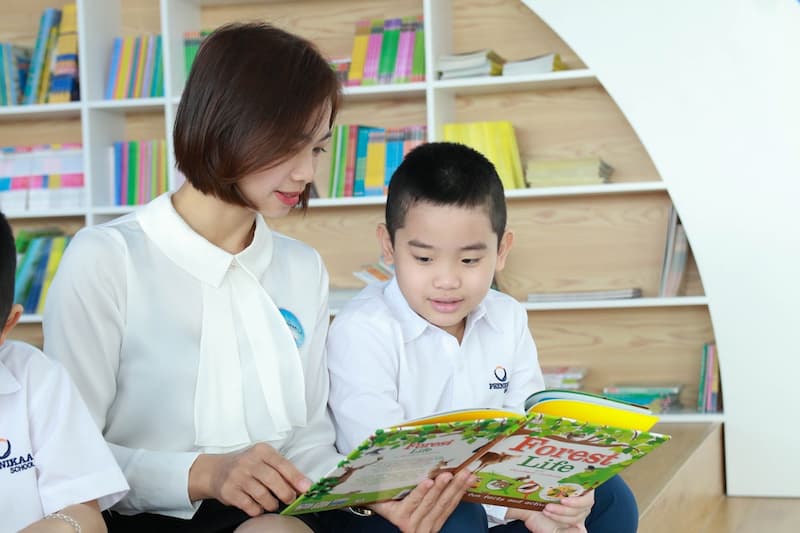 Định hướng ban đầu của ba mẹ quyết định tương lai của con. (Ảnh: Internet)