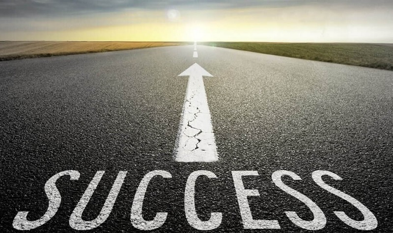 Tham khảo nhiều mẫu lời chúc thành công đến mọi người bằng tiếng Anh ý nghĩa. (Ảnh: Sưu tầm internet)