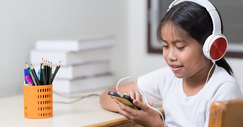 Lưu ý khi đồng hành cùng trẻ học tiếng Anh. (Ảnh: Sưu tầm Internet)