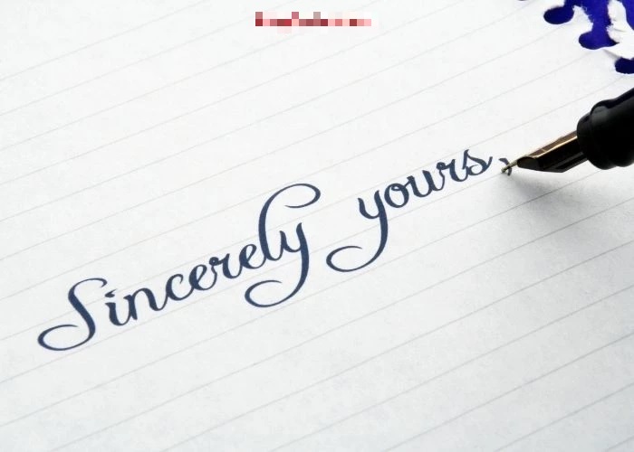 Đại từ sở hữu "yours" ở cuối thư. (Ảnh: Sưu tầm Internet)