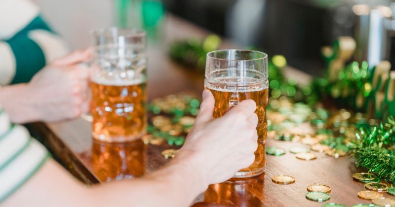 Một số cách uống bia giúp đảm bảo an toàn cho mẹ và bé (Ảnh: Sưu tầm Internet)