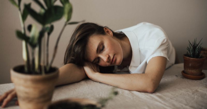 Người bị trầm cảm luôn mất hứng thú với những điều xung quanh (Ảnh: Sưu tầm Internet)