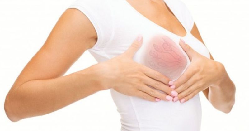 Các biểu hiện đau nhói cực cứng khi đang cho con bú (Ảnh: Sưu tầm Internet)