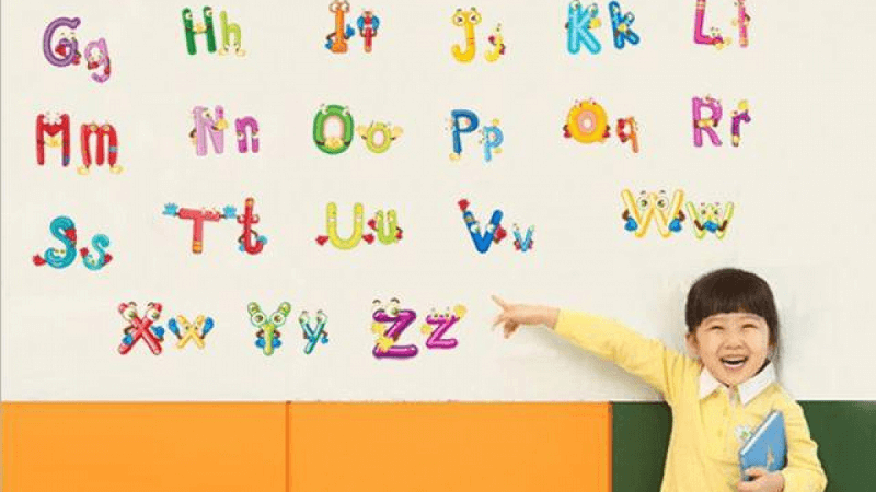 Trong quá trình dạy bé học chữ nhiều bố mẹ gặp khó khăn. (Ảnh: Sưu tầm internet)