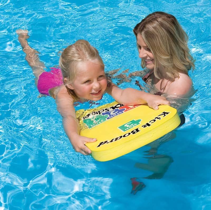 7 bước dạy con bơi tự lập nhanh chóng, đúng cách. (Ảnh: Sưu tầm Internet)