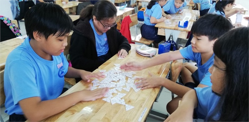 Tổ chức nhiều hoạt động để bé tham gia học tập, vui chơi. (Ảnh: Học Tốt)