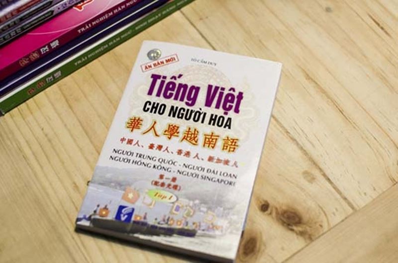 Giáo trình dạy học tiếng Việt cần rõ ràng, chi tiết. (Ảnh: Sưu tầm internet)