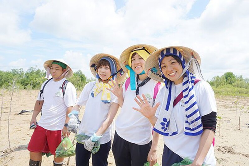 Hãy thực hành nhiều hơn để rèn luyện kỹ năng giao tiếp. (Ảnh: Hanoimoi)