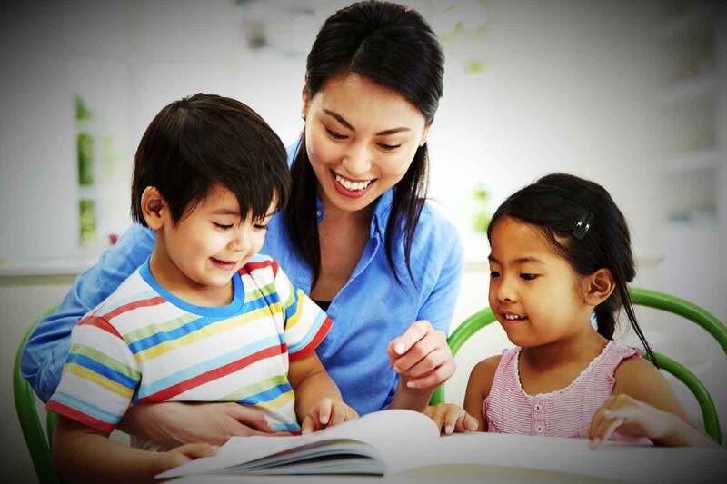 Bố mẹ cần nắm rõ kiến thức toán lớp 4 để dạy bé dễ dàng. (Ảnh: Gia Sư)