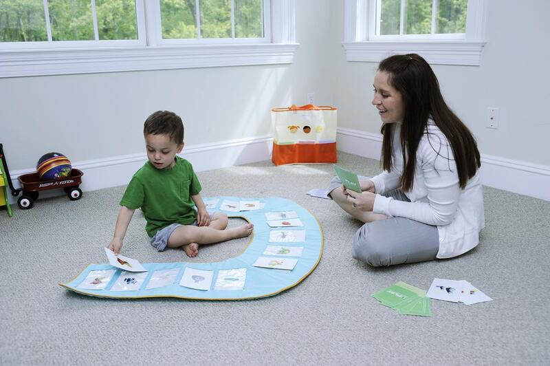 Học toán kết hợp với thực tiễn để nâng cao hiệu quả. (Ảnh: Kynaforkids)