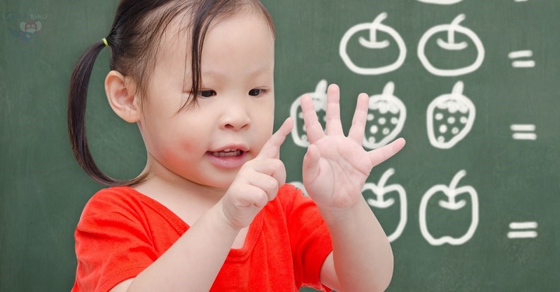 Dạy trẻ học toán bằng cách tập đếm đầu tiên. (Ảnh: Sưu tầm internet)