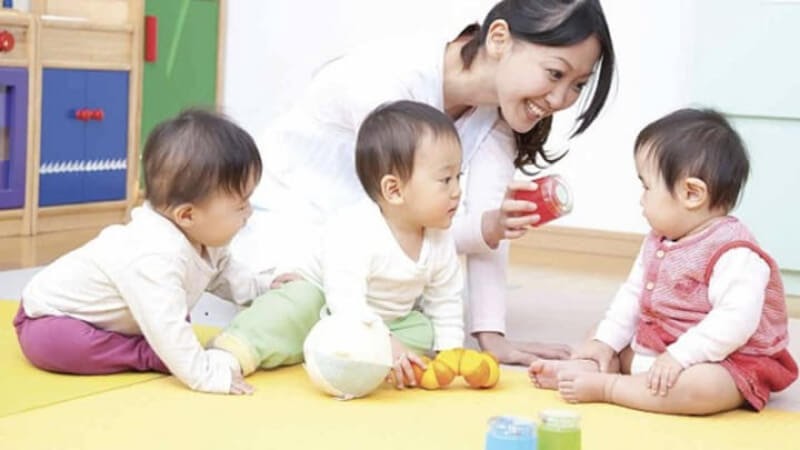 Mỗi độ tuổi khác nhau, bé chỉ có thể tiếp nhận được một lượng thông tin nhất định. (Ảnh: Sưu tầm Internet)