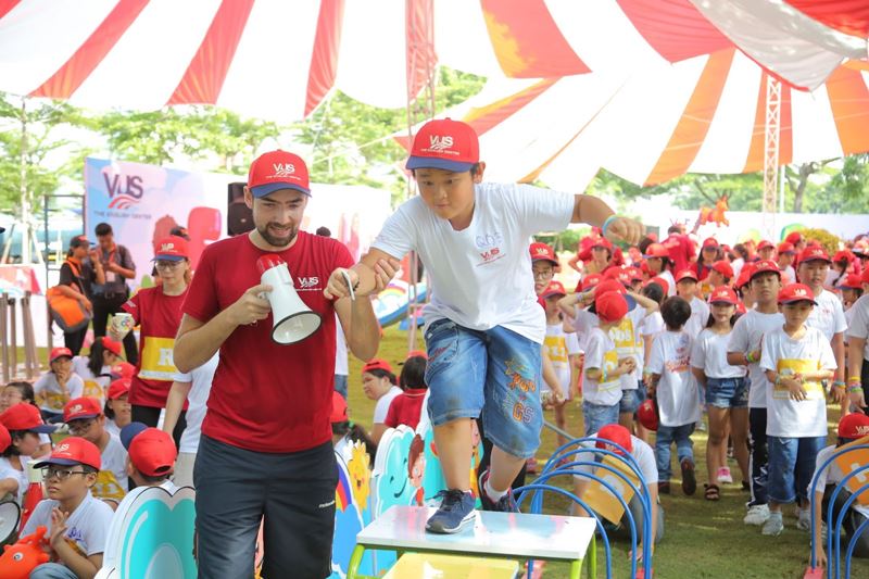 Kết hợp vừa học vừa chơi qua tình huống. (Ảnh: Internet)