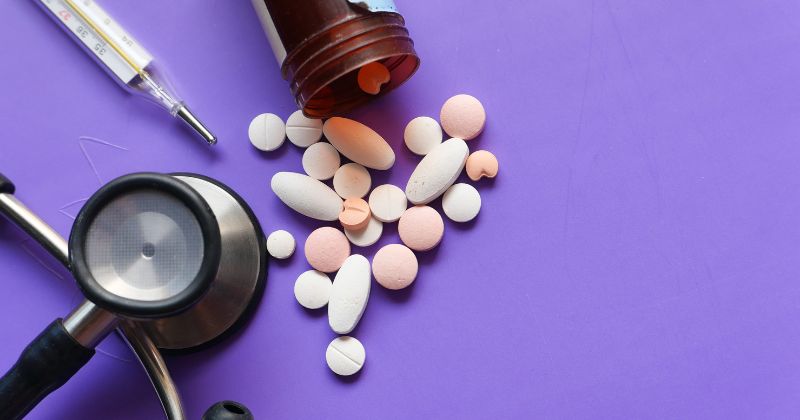 Điều trị tâm lý sau sinh bằng thuốc (Ảnh: Sưu tầm Internet)