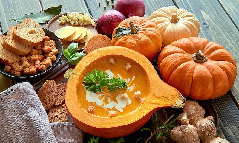 Bí đỏ có chức năng chống oxy hóa mạnh mẽ, ngăn chặn các gốc tự do gây tổn hại cho tế bào mắt. (Ảnh: Sưu tầm Internet)