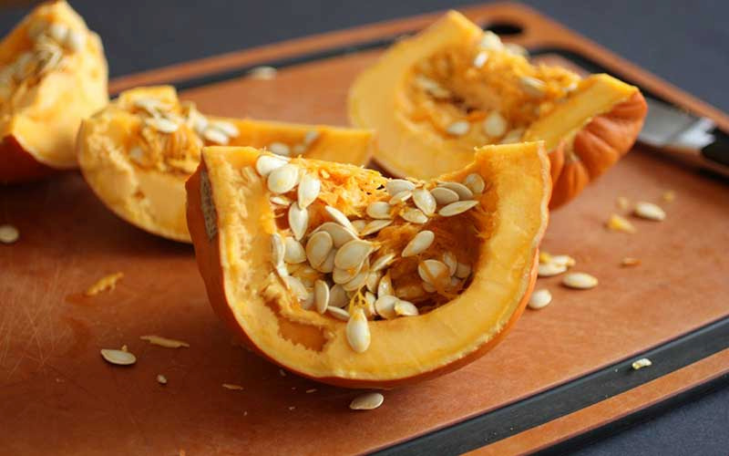 Bí đỏ khi được bổ sung vào bữa ăn thường xuyên sẽ giúp bạn tăng cường khả năng miễn dịch đáng kể. (Ảnh: Sưu tầm Internet)