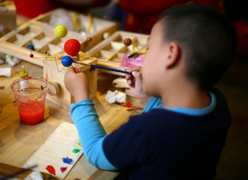 Tăng cường tính tự lộc và sáng tạo cho bé. (Ảnh: Sưu tầm Internet)