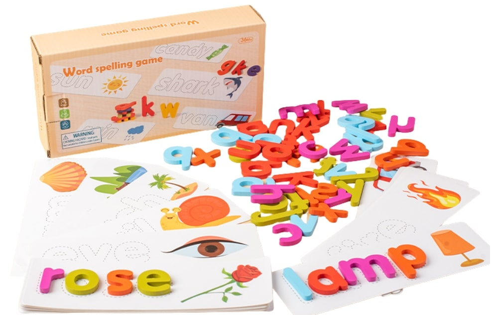 C&ugrave;ng con học th&ocirc;ng qua đồ chơi thật sẽ nhanh ghi nhớ hơn (Ảnh: Sưu tầm internet)