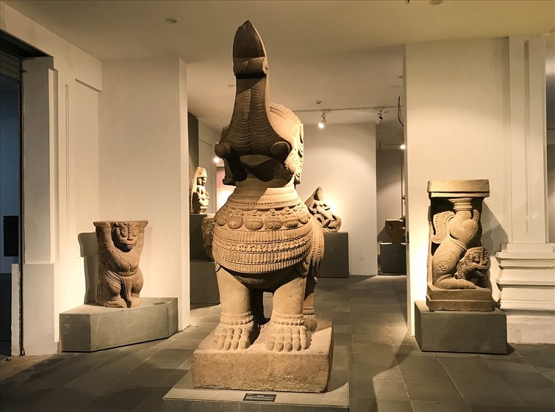 Khám phá kiến trúc Chăm Pa tại Bảo tàng điêu khắc Chăm. (ảnh: Sưu tầm internet)