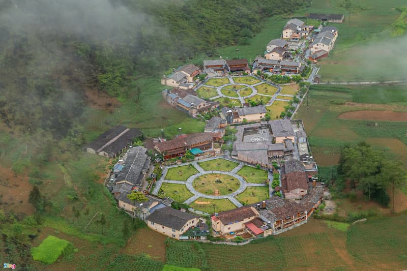 Làng H’Mông Pả Vi - Ngôi làng hình lục giác của người Mông. (Ảnh: Internet)