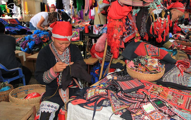 Chợ thổ cẩm tại Sa Pa. (Ảnh: Internet)