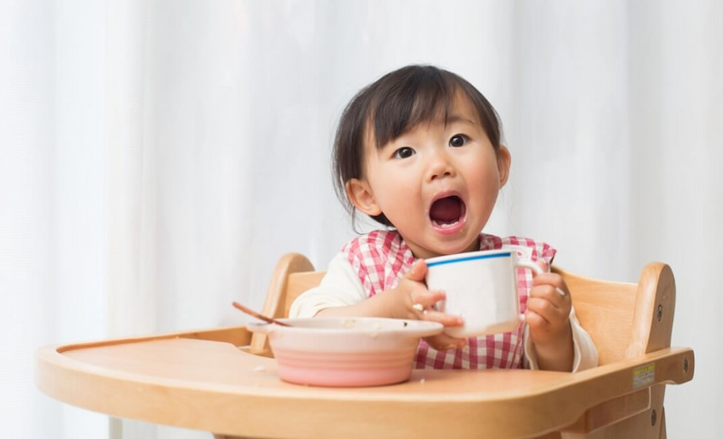 Một số kinh nghiệm mua ghế ăn dặm cho con. (Ảnh: Sưu tầm Internet) 