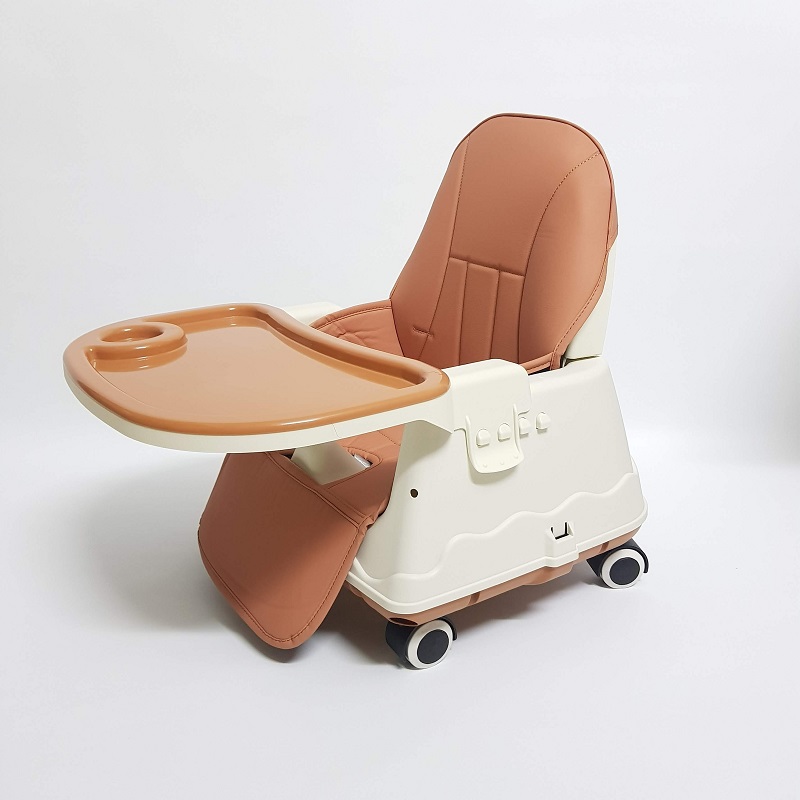 Ghế ăn dặm có bánh xe Hanbei. (Ảnh: Sưu tầm Internet)