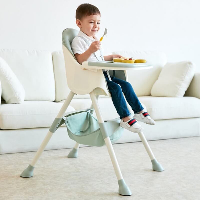 Ghế ăn dặm có bánh xe Umoo. (Ảnh: Sưu tầm Internet)