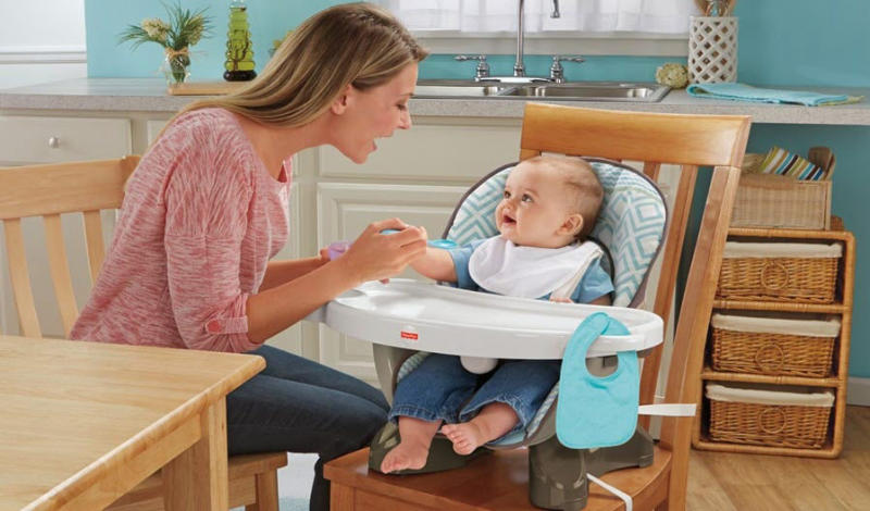 Ghế ăn dặm nhựa có thực sự tốt không? (Ảnh sưu tầm Internet)