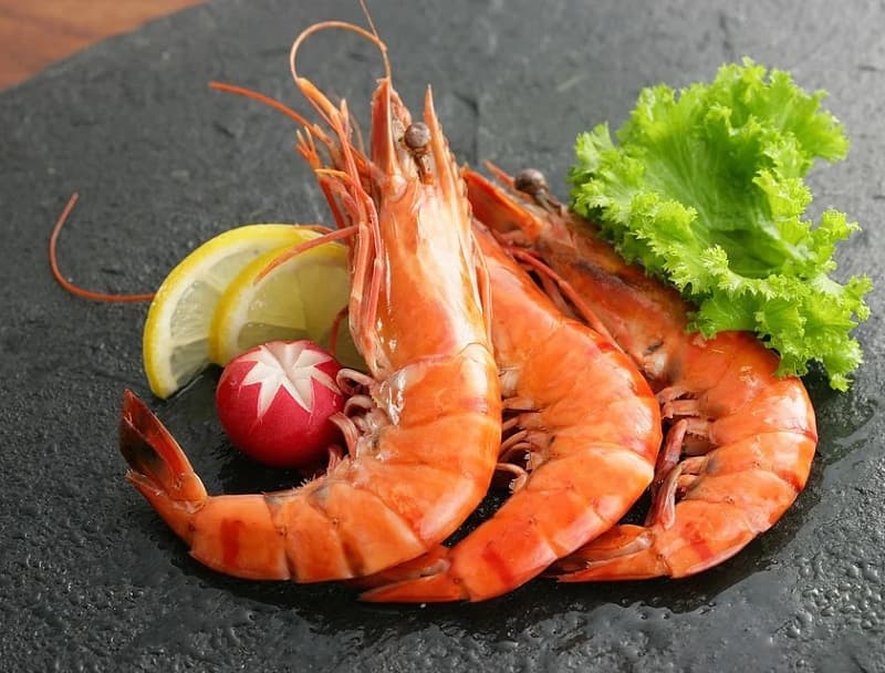 Tìm hiểu giá trị dinh dưỡng của tôm. (Ảnh: Sưu tầm Internet)