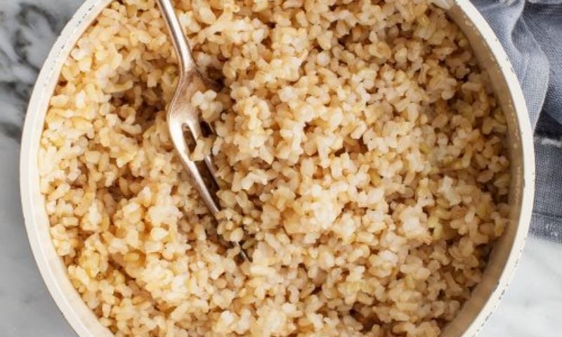 Cơm gạo lứt giàu chất xơ gấp đôi cơm trắng. (Ánh: Nguồn Internet)