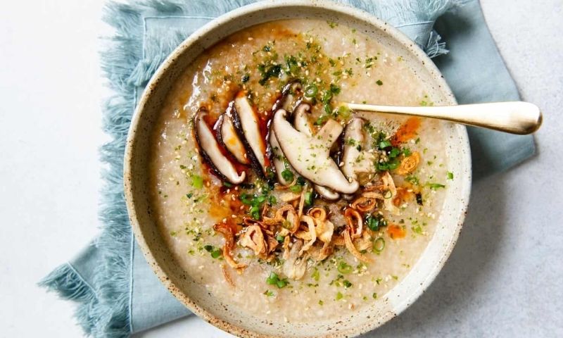 Cháo gạo lứt rau củ. (Ảnh: Nguồn Internet)