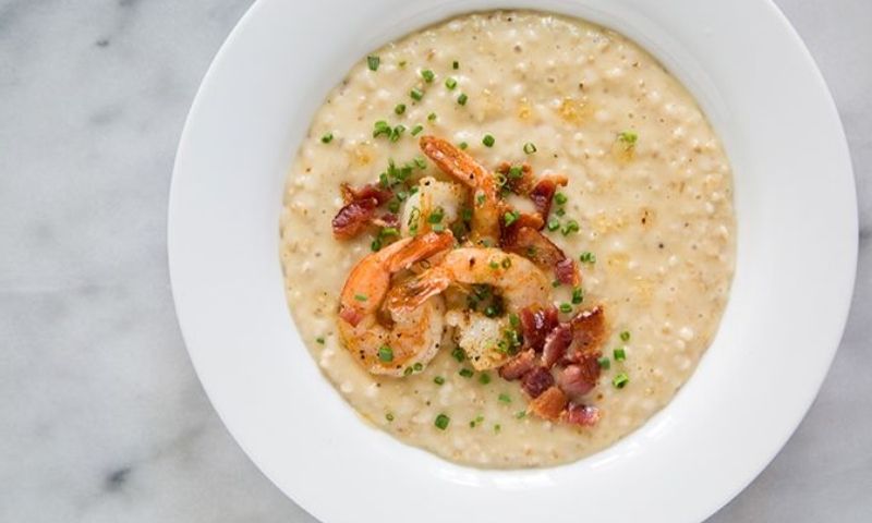 Cháo yến mạch nấu tôm. (Ảnh: Nguồn Internet)