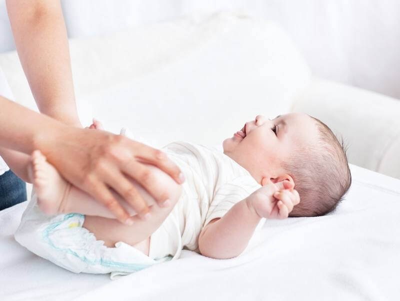 Giáo dục trẻ sớm sẽ kích thích sự phát triển toàn diện cả về trí não, cảm xúc của con. (Ảnh: Sưu tầm Internet)