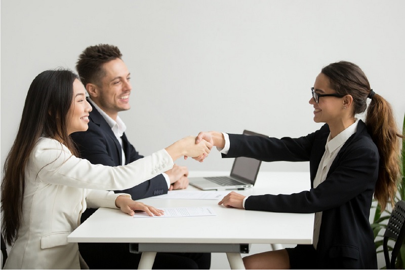 Giới thiệu công ty bằng tiếng Anh cần đảm bảo đúng ngữ pháp, câu cú, sự chuyên nghiệp. (Ảnh: Sưu tầm internet)