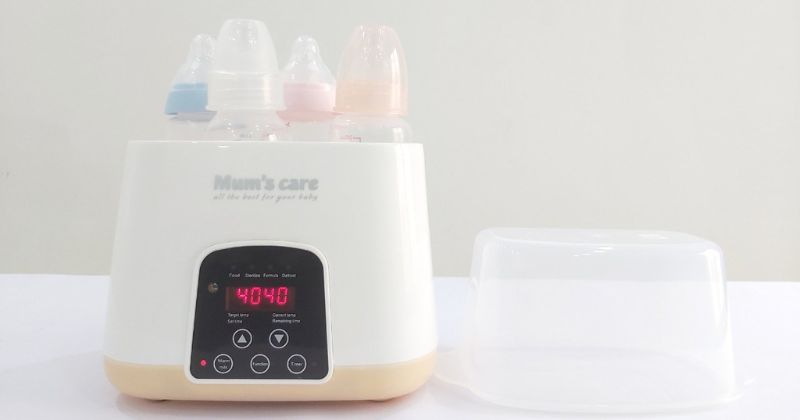 Hướng dẫn hâm sữa trữ đông bằng máy hâm sữa. (Ảnh: Sưu tầm Internet)