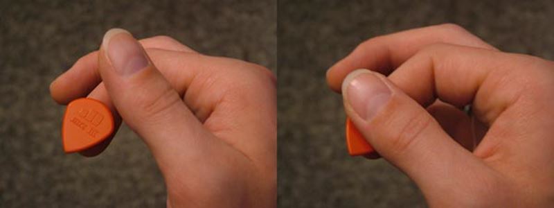 Cách cầm móng gảy. (Ảnh: Internet)