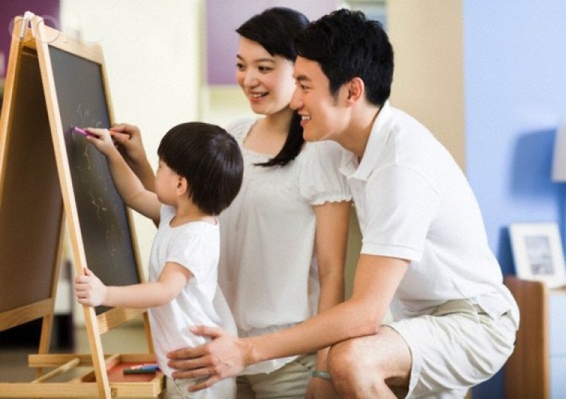 Cho bé học toán từ kiến thức cơ bản rồi mới đến nâng cao. (Ảnh: Jadny)