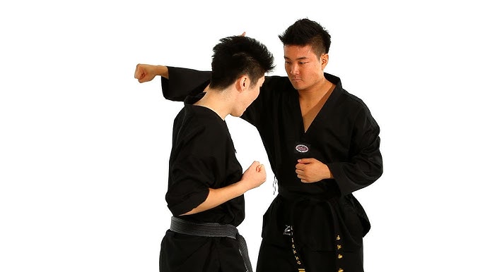 Động tác bên trong hình vuông của môn võ Taekwondo. (Ảnh: Sưu tầm internet)