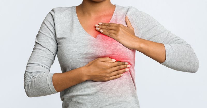 Viêm tuyến vú khiến mẹ cảm thấy, đau đớn và máu bị rỉ ra ngoài. (Ảnh: Sưu tầm Internet)