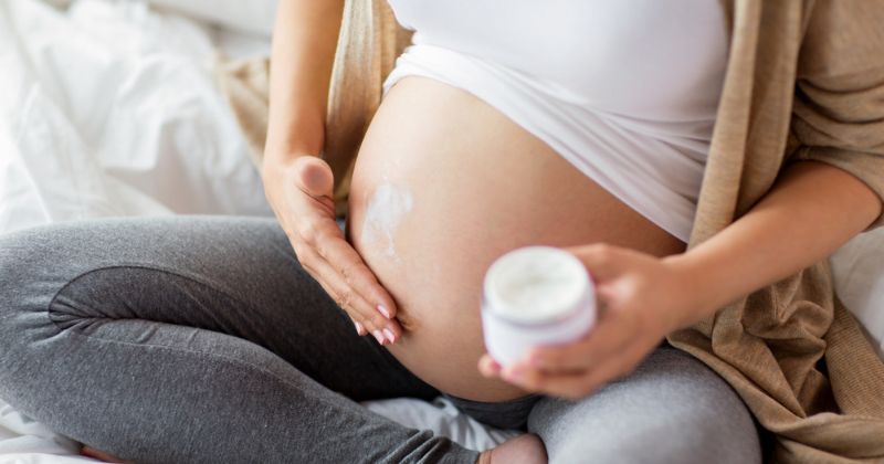 Mẹ có thể sử dụng kem trị rạn ngay từ khi mang thai (Ảnh: Sưu tầm Internet)