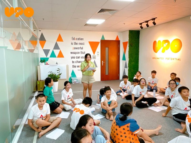 Trang bị kỹ năng sống cho học sinh tại Rồng Việt Online. (Ảnh: Sưu tầm internet)