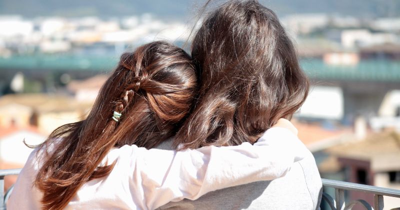 Mẹ sau sinh không nên áp buộc suy nghĩ của mình lên người xung quanh (Ảnh: Sưu tầm Internet)