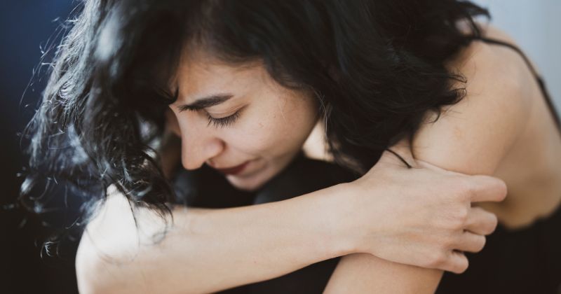 Khóc nhiều thể hiện sự bất ổn trong tâm lý (Ảnh: Sưu tầm Internet)