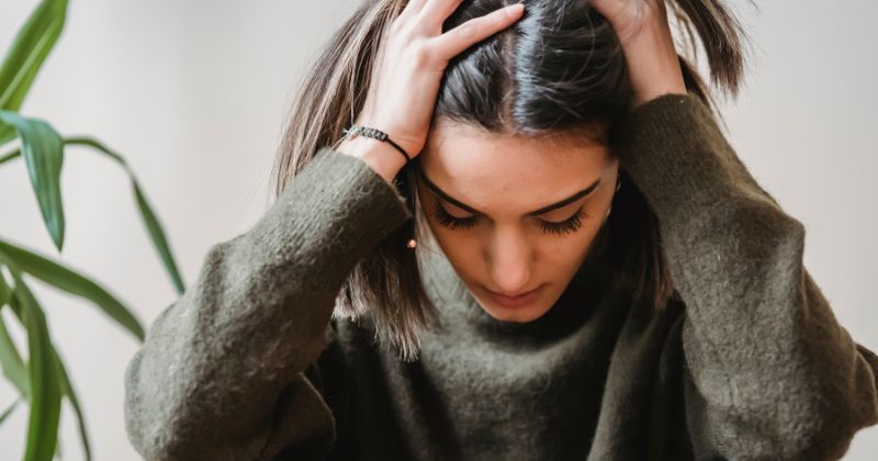 Thay đổi nội tiết tố dẫn đến khủng hoảng sau sinh (Ảnh: Sưu tầm Internet)