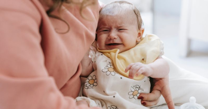 Khủng hoảng sau sinh ảnh hưởng nghiêm trọng đến mẹ và bé (Ảnh: Sưu tầm Internet)